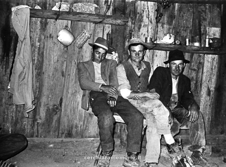 Pastori nella baracca, Pollino, 1961, foto di Franco Actis, Archivio GSP