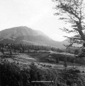 Alpeggi della masseria Toscano, Pollino, 1961, foto di Beppe Dematteis, Archivio GSP